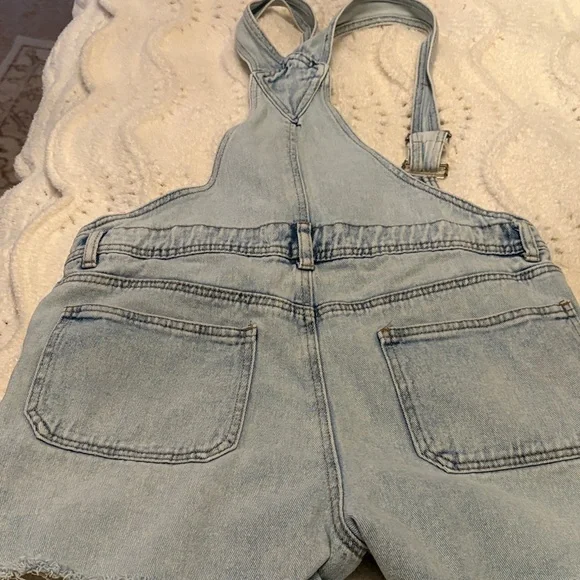 refuge Light Wash Denim Short Overalls - Picture 4 of 7